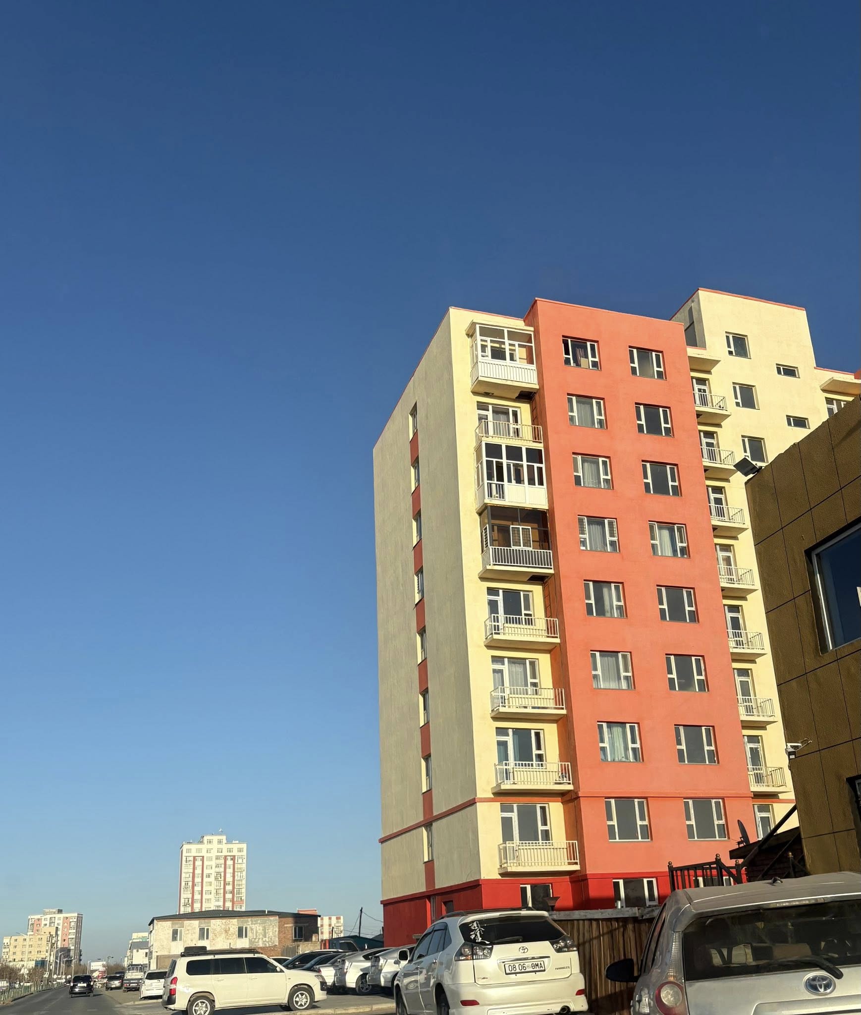 Өмнөговь, Даланзадгад хотод 3өрөө байр