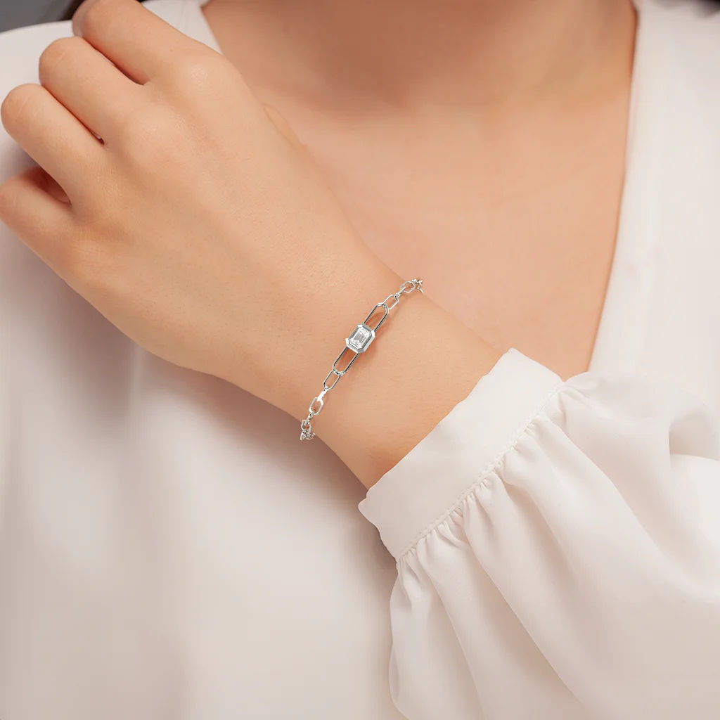 Half Carat Luxe Flexible Bracelet hover