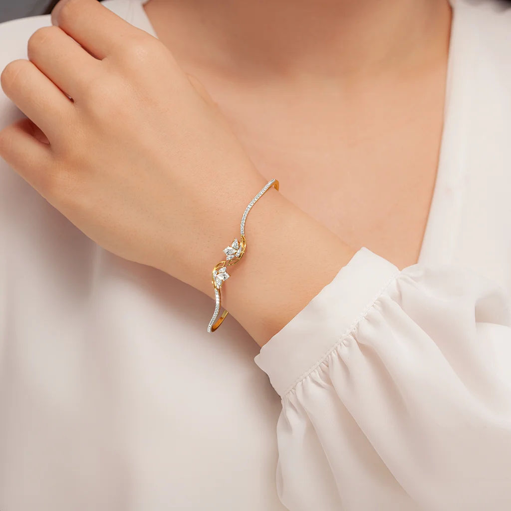 Willow’s Promise Open top Bangle hover
