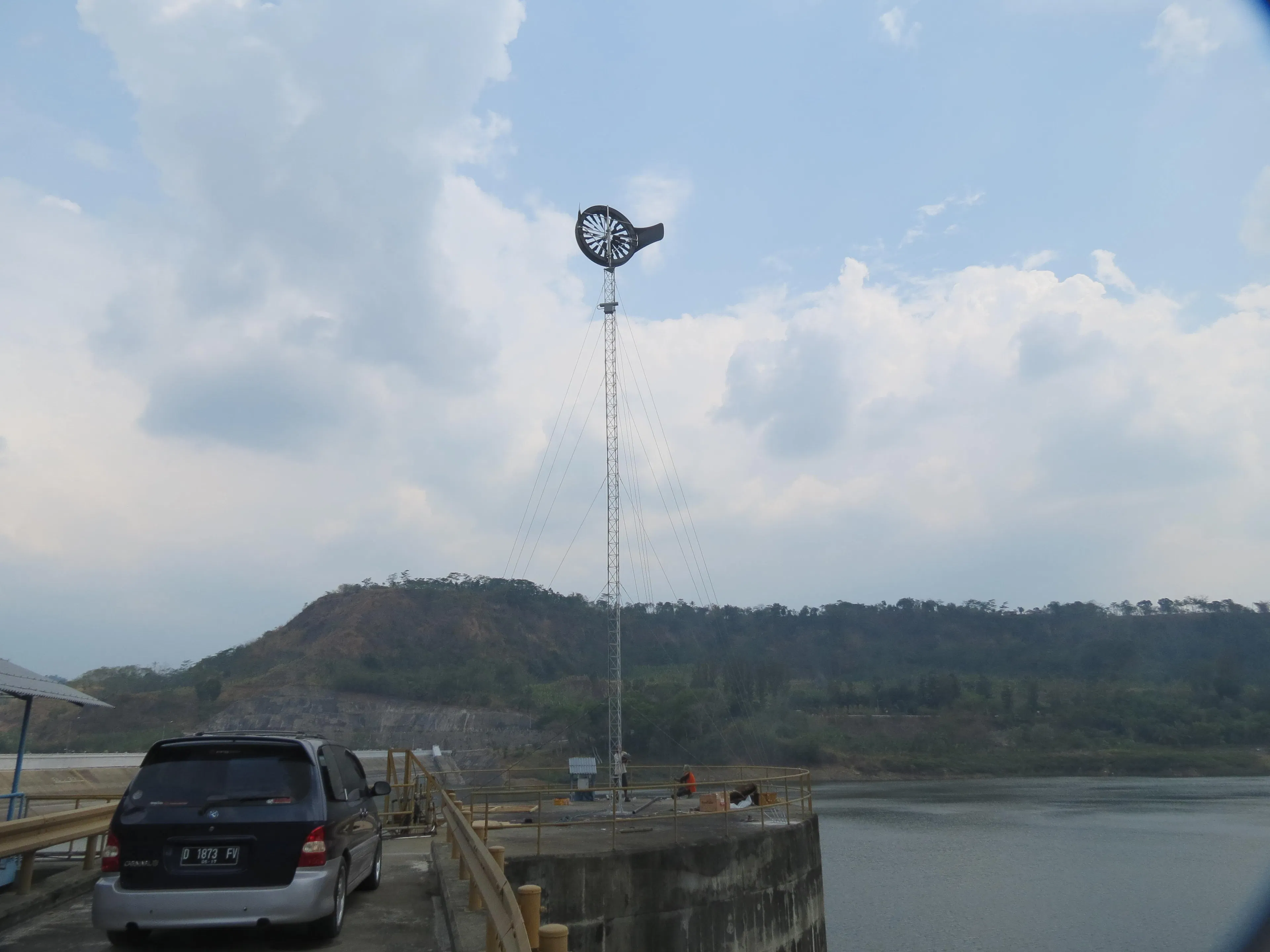 Pembangkit Surya-Bayu · Bagang Waduk Jatiluhur, Purwakarta, foto 3