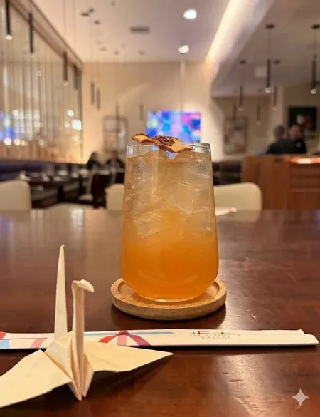 Shitorasu Collins, coquetel com sake do Jun Sakamoto Casual
