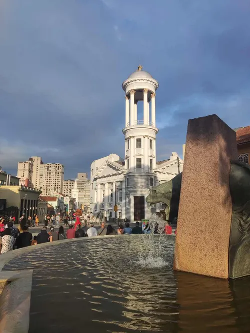 O que fazer em Curitiba, Roteiro de Final de Semana: visitar a feirinha do Largo da Ordem