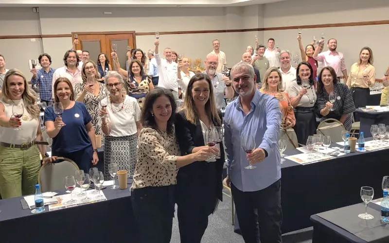 grande-degustacao-de-vinhos-verdes-reune-produtores-portugueses-em-curitiba