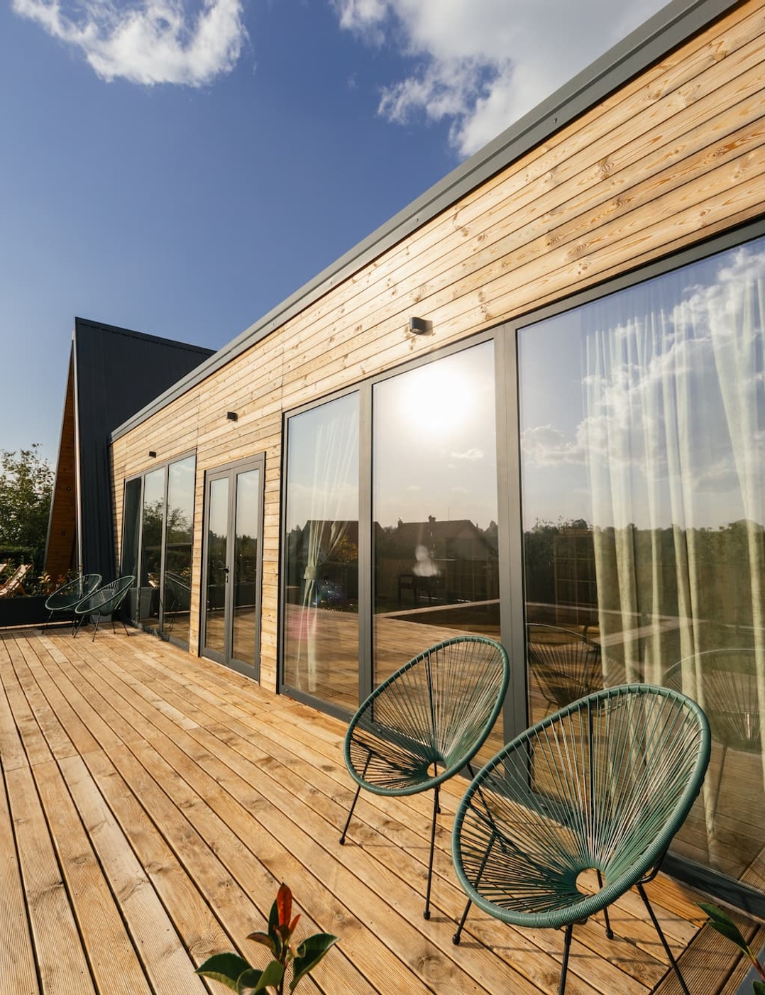 La Douglas, maison bois moderne vue de profil