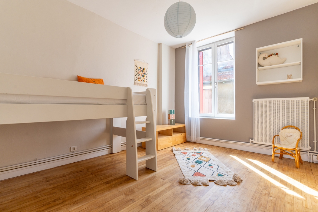 Home staging chambre enfant aprèst ameublement Rezé