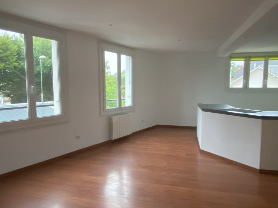 Appartement vide difficile à vendre à Nantes 44