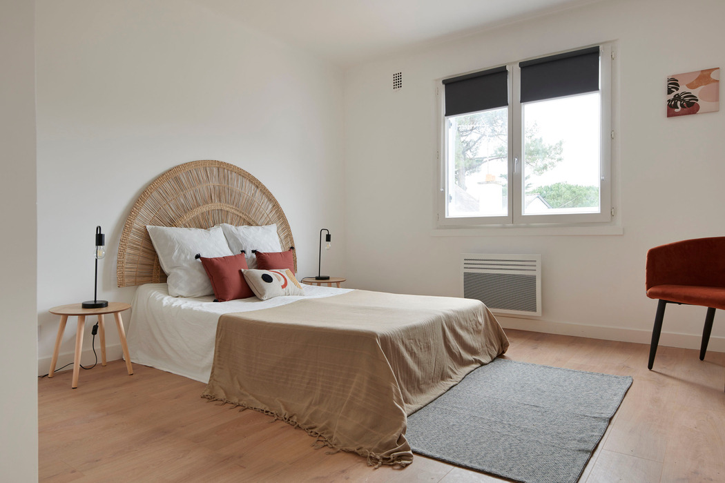 Chambre adulte après home staging Pornichet