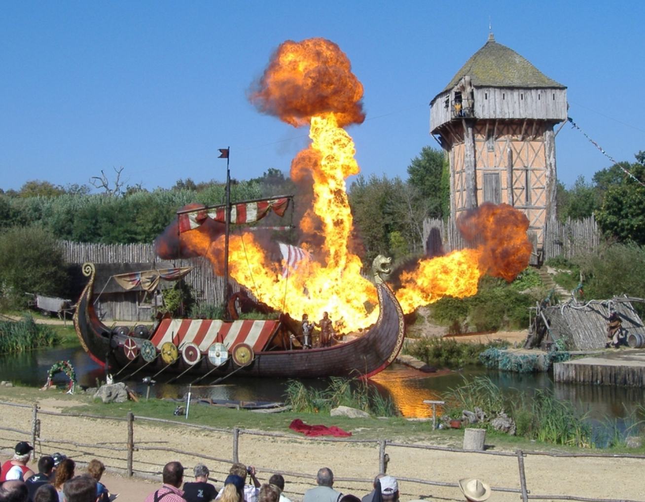 visuel libre de droits puy du fou