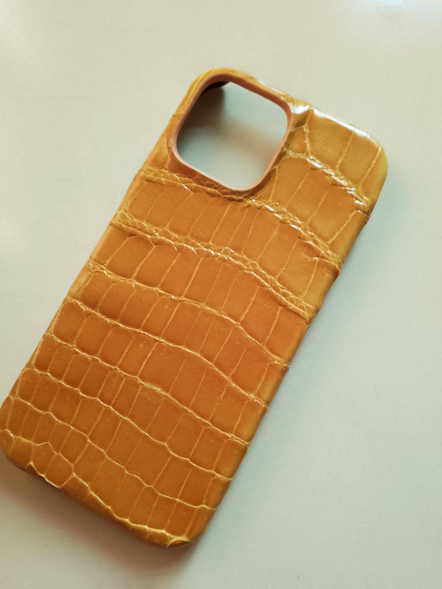 iPhone 15 Pro Max Phone Case, Calf Leather, Crocodile Texture – VELANTE  Officiale®