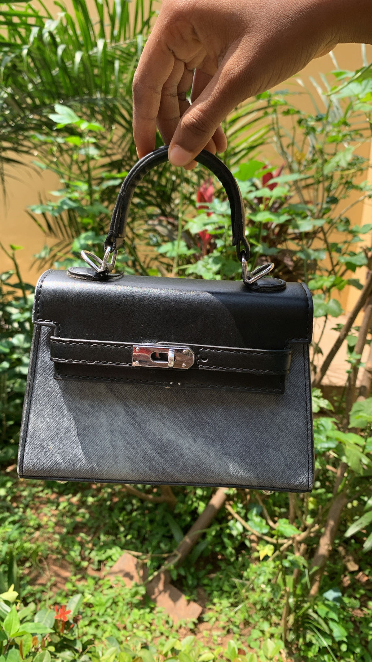 Hand bag image