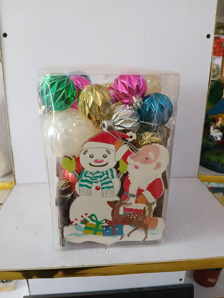 Mixed Ornament + Hanging Wooden Plaque Image