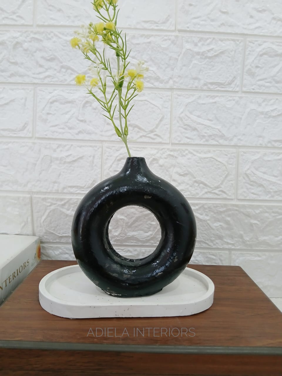 Decorative Donut Vase & Saucer Set Image