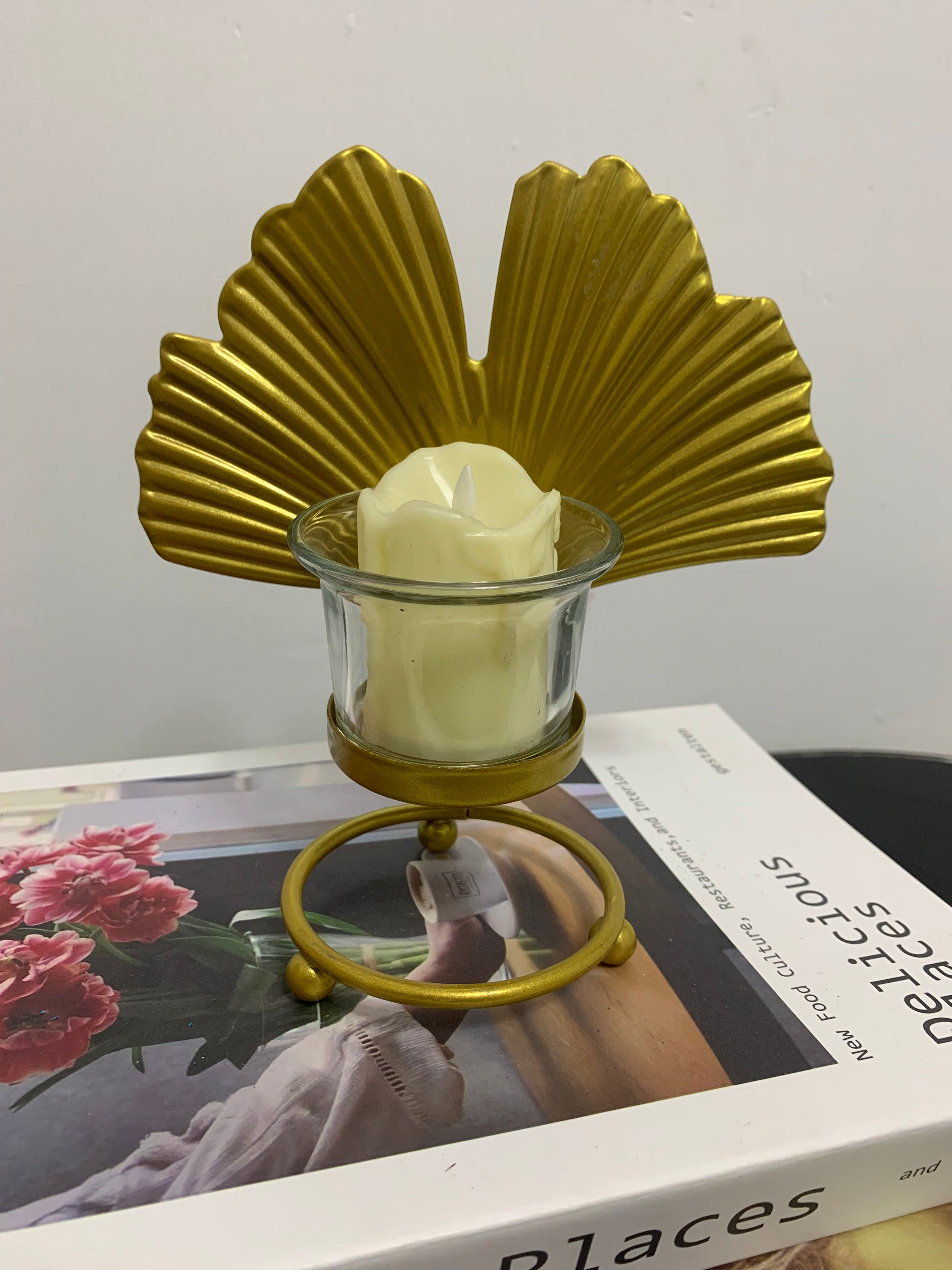Ginkgo Leaf Decor with faux candle Image