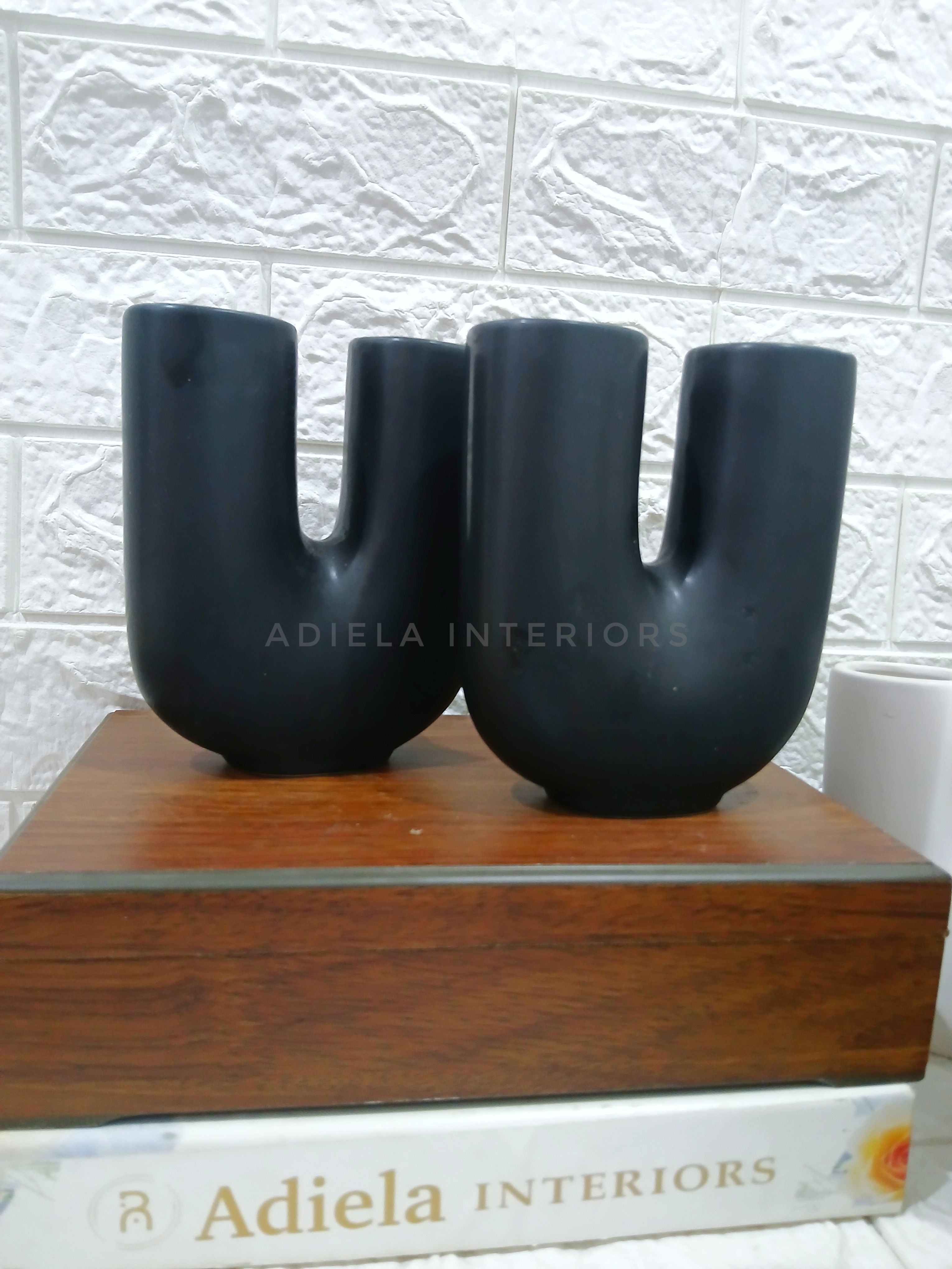 U- Shape Ceramic Vase Image