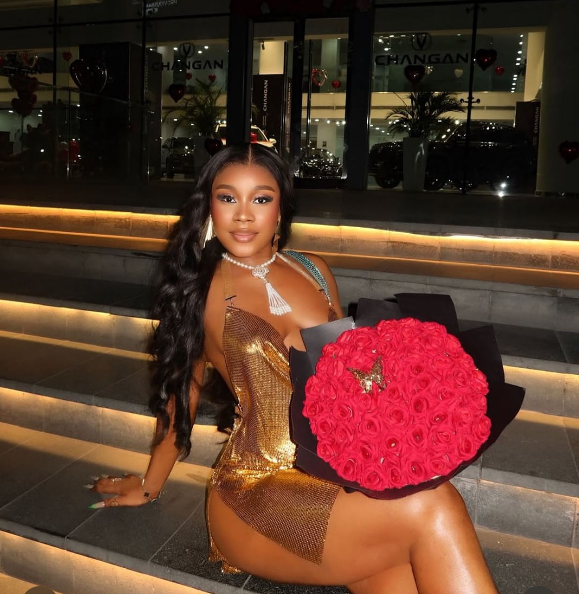 Prima baddie bouquet rental Image