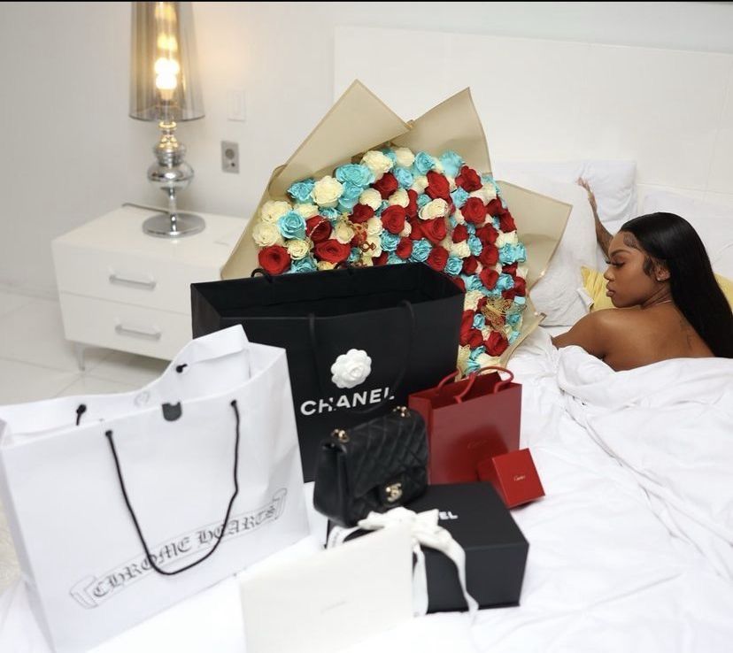 Chanel Cartier and colored bouquet rental Image