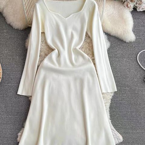 Hooked on me knitted dress KD194