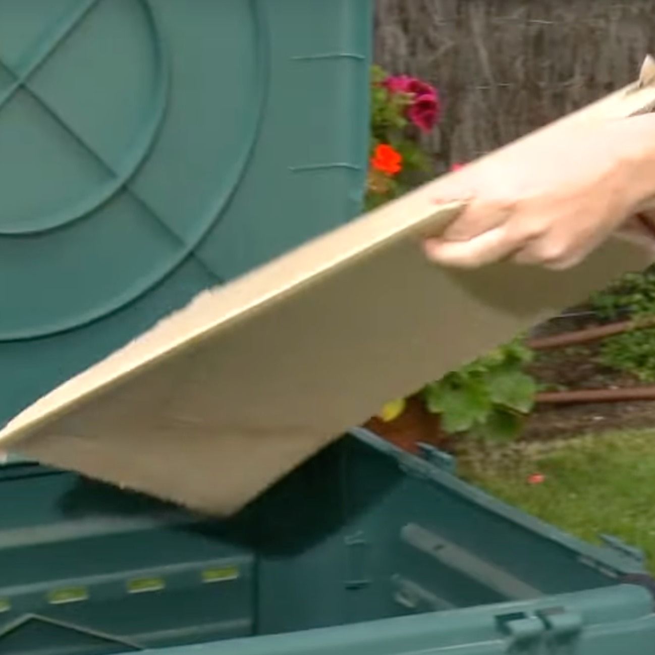 How to make compost at home with the Composter by COMPO - StepAlong by  Eliot Primault