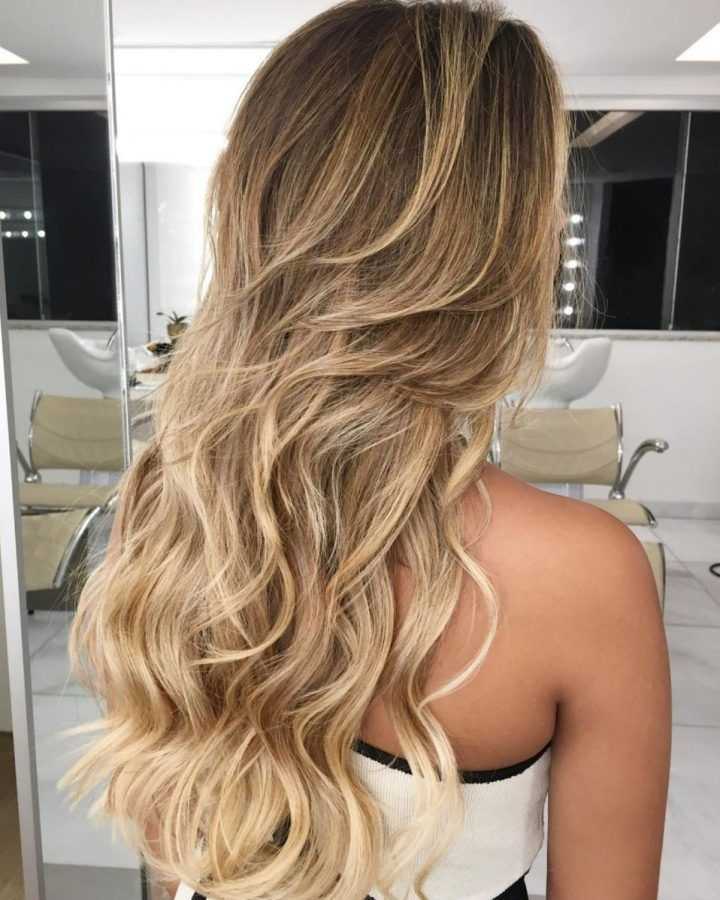 Long Wavy Layers Hairstyles