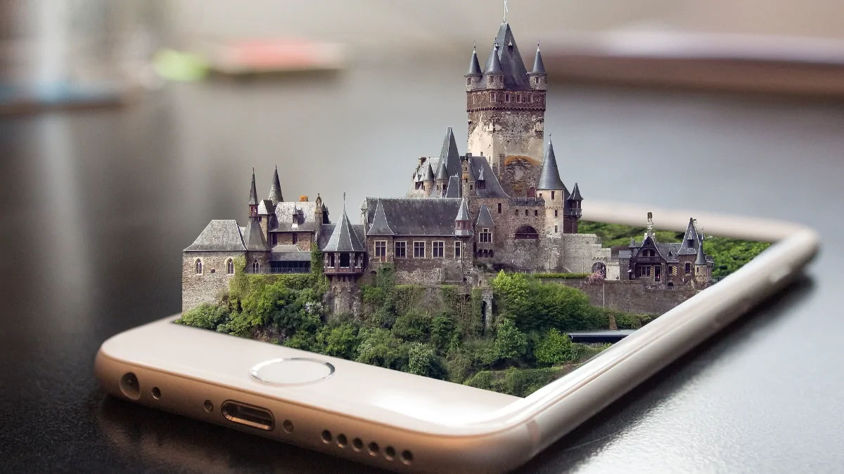 Castelo saindo do smarthphone