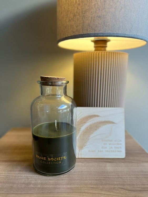 - Herinneringskaars groen.
- Houten kaartje met persoonlijke boodschap.