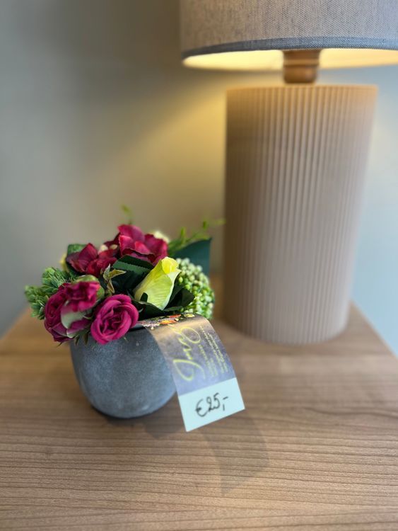 zijden bloemstukje in potje - donker rode kleur - diameter 14 cm