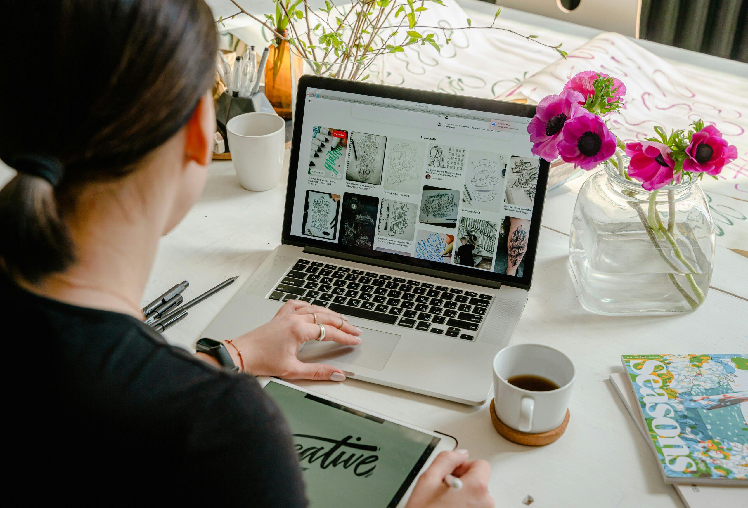 Skilled web designer in Amsterdam creating a responsive website design for a business.