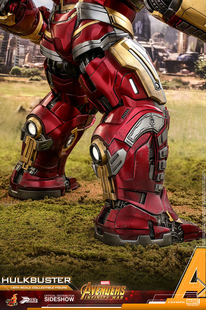 Hot toys hulkbuster sale size