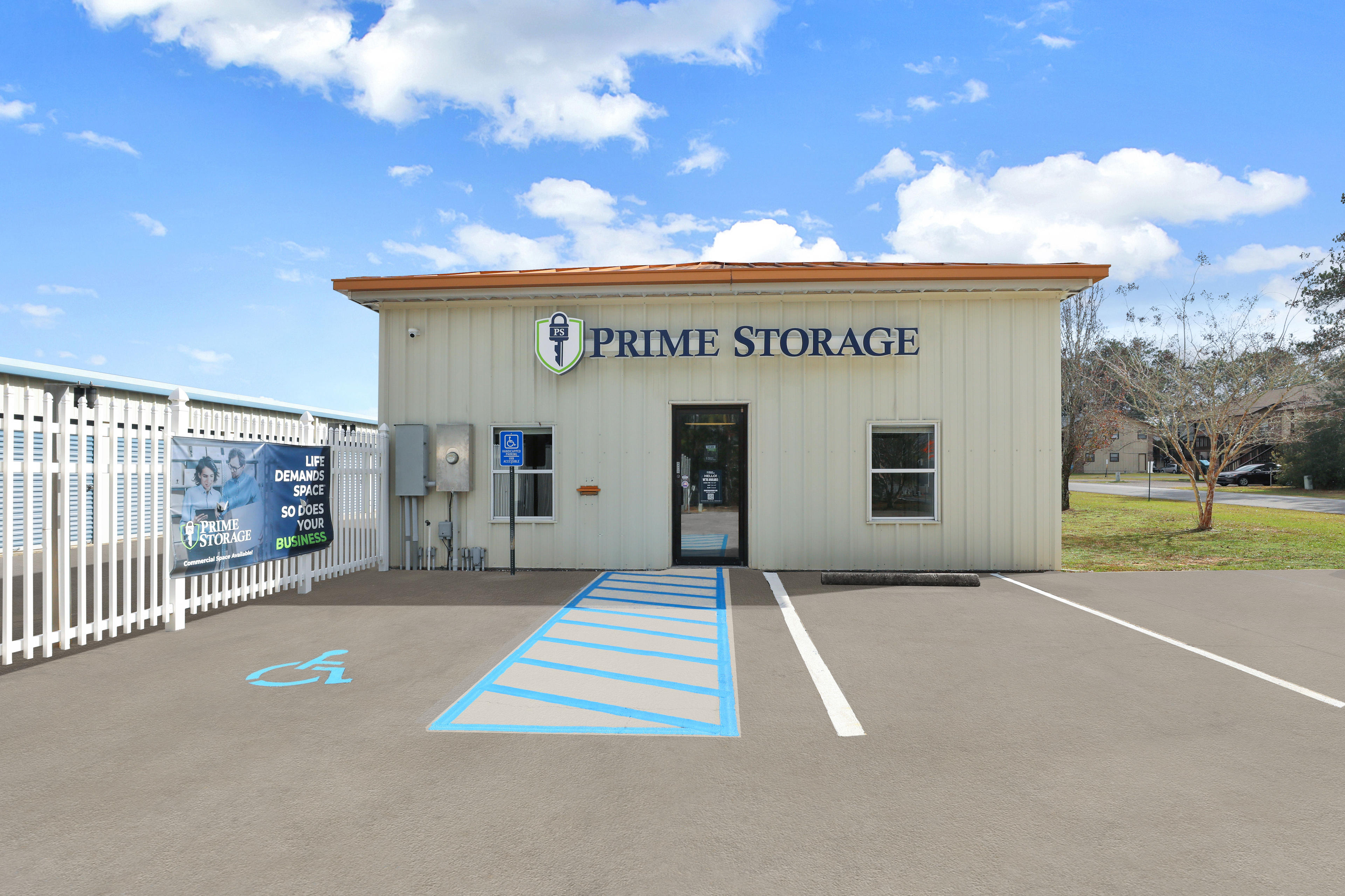 Prime Storage - Crestview Hospital Dr. photo 1