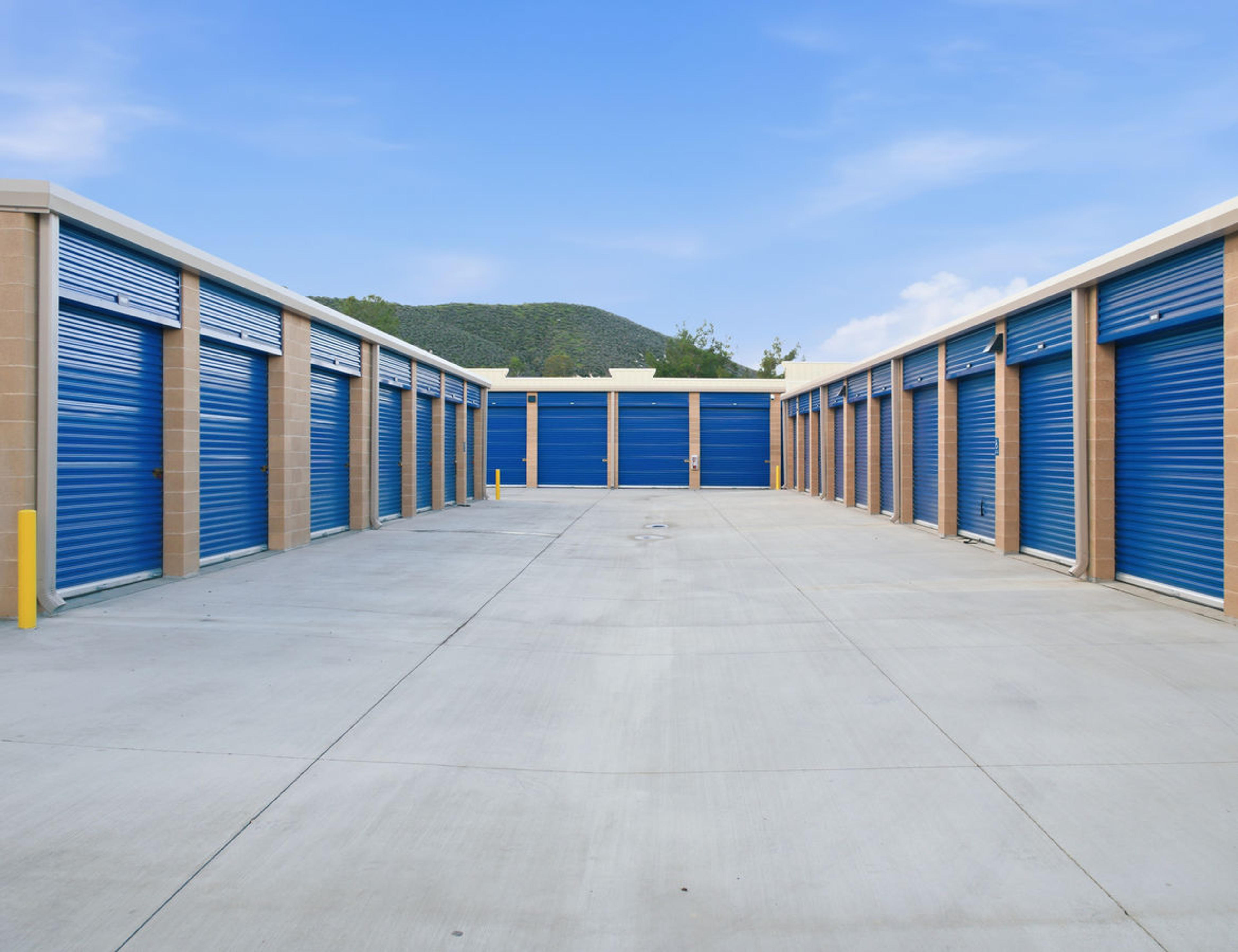 Drive up storage units for easy loading