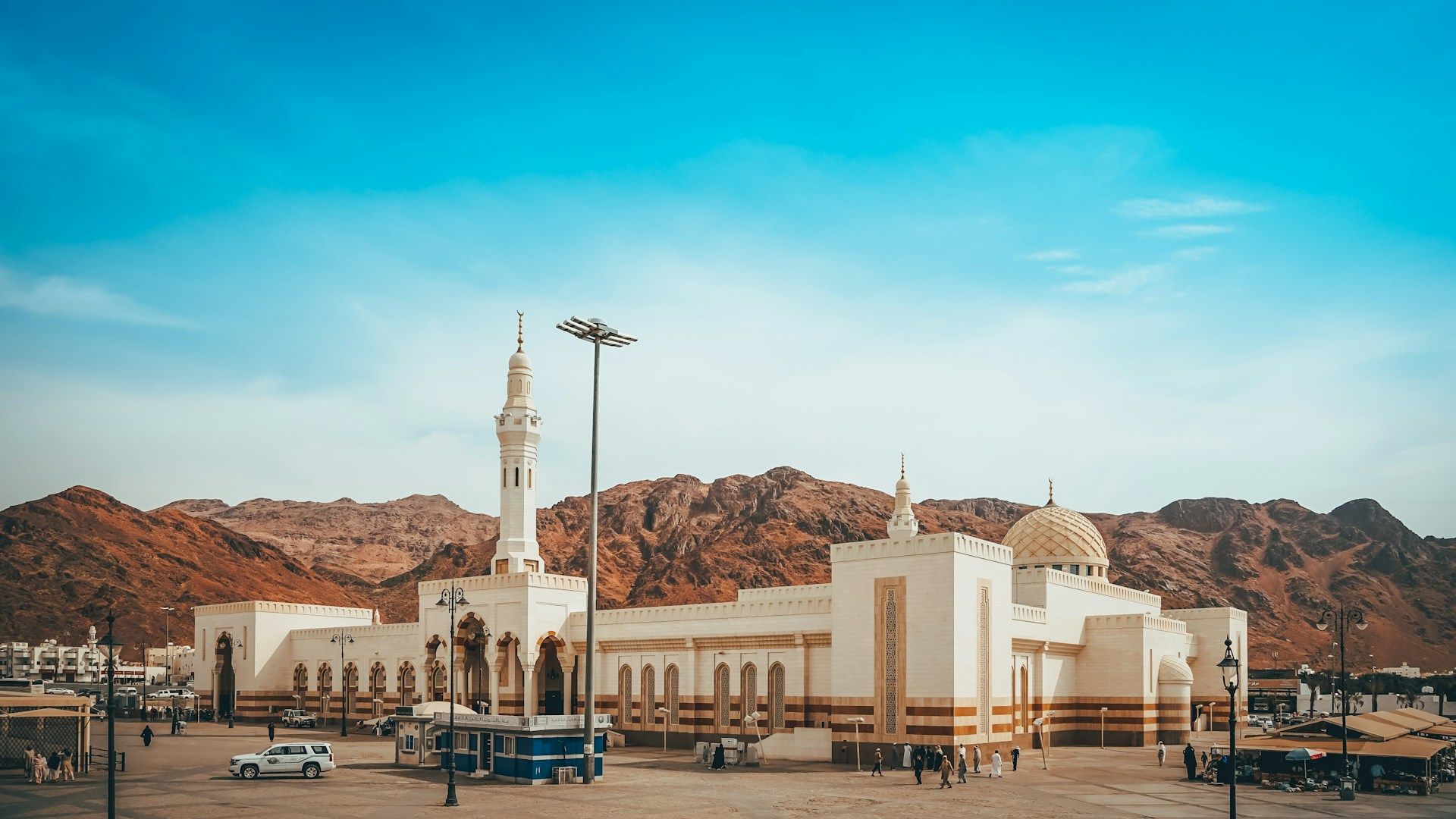Gunung Uhud dan Masjid Sayyidul Syuhada