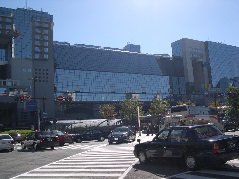 京都駅での荷物保管料金