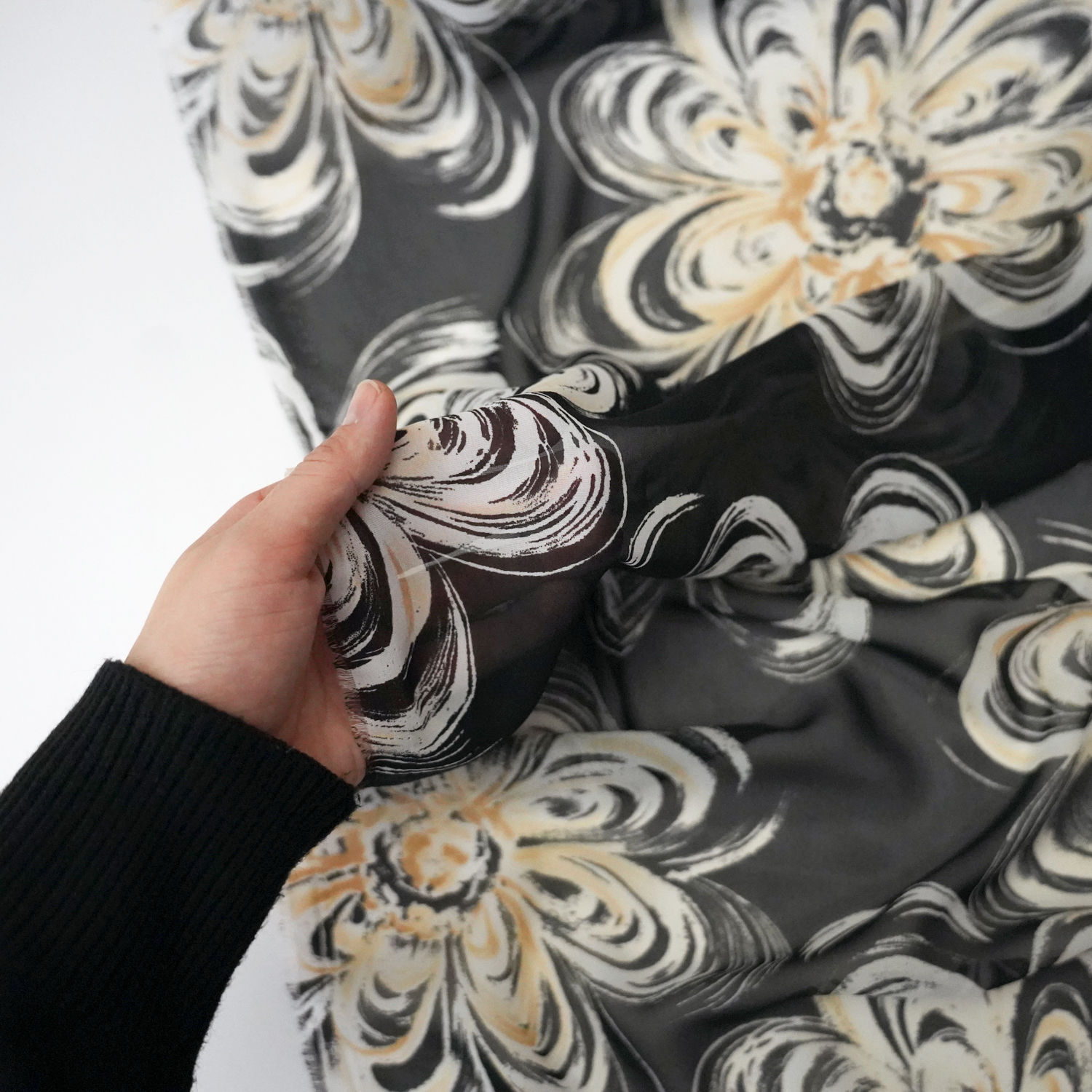 Selected Thumbnail Image