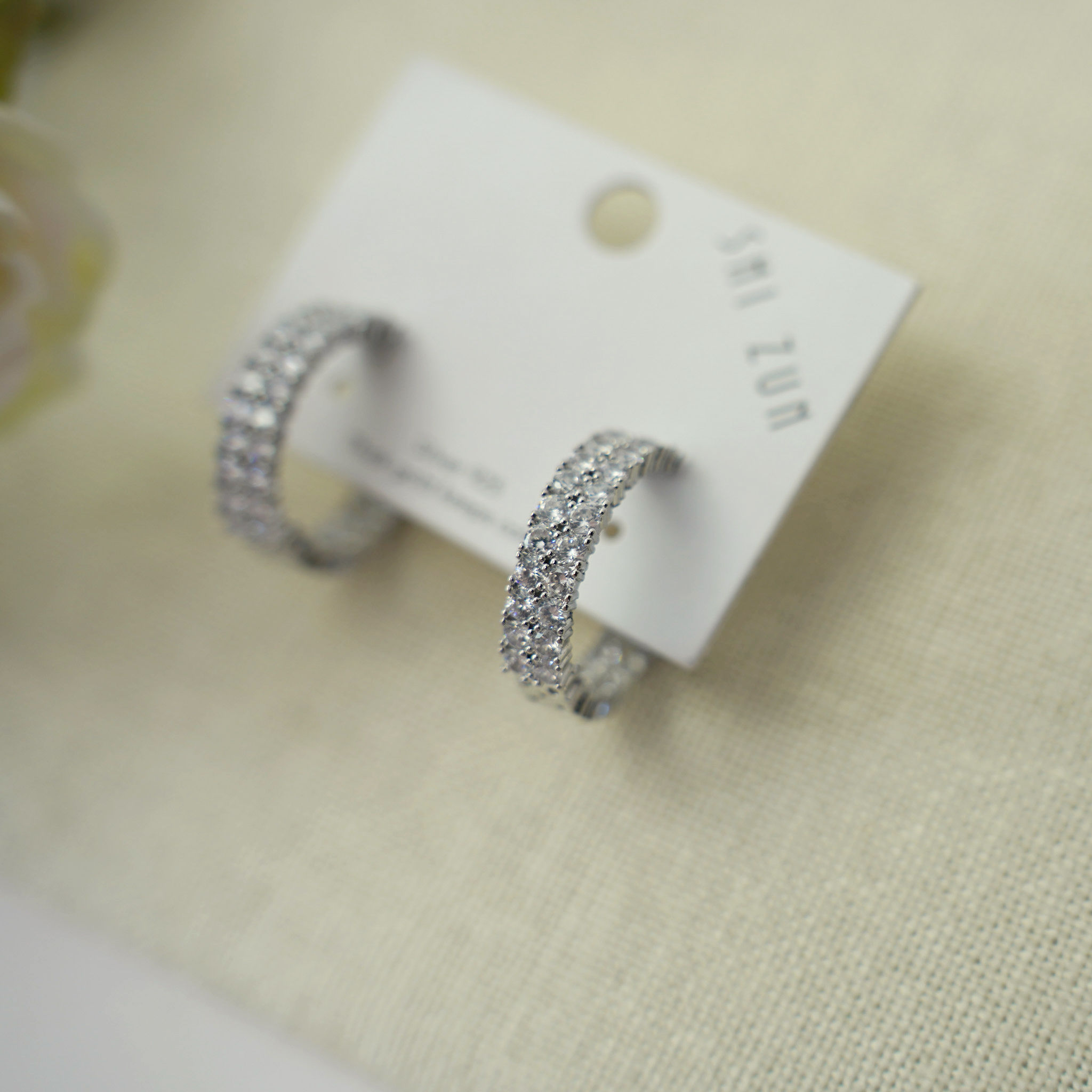 Selected Thumbnail Image