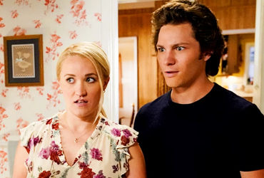 The Risky Move of Young Sheldon Spinoff's Multi-Cam Format