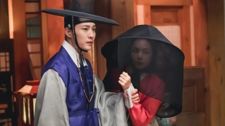 Hoa Nở Về Đêm: Sức Hút Khó Cưỡng