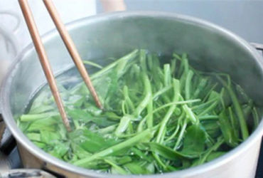 Bí quyết ăn rau lá xanh và rau họ cải đúng cách để ngăn ngừa bệnh tiểu đường