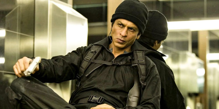 Shah Rukh Khan Holding a Gun in Don 2