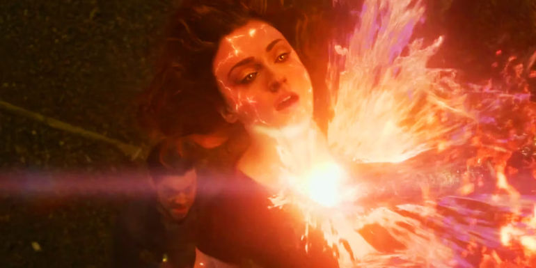 Sophie Turner's Jean Grey with Phoenix Force in X-Men Dark Phoenix