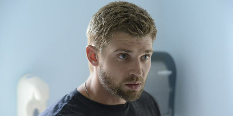 Mike Vogel as Dale 