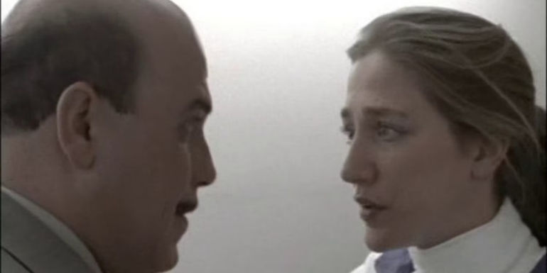 Edie Falco looking worried in Homicide Life on the Streets