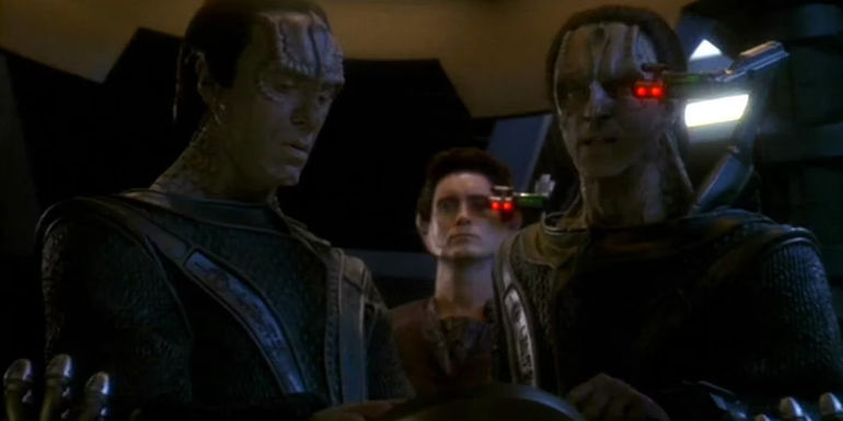Damar Dukat and Weyoun leading the Dominion Fleet DS9 A Call to Arms