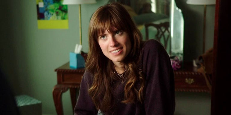 Allison Williams as Rose Armitage smiling in Get Out