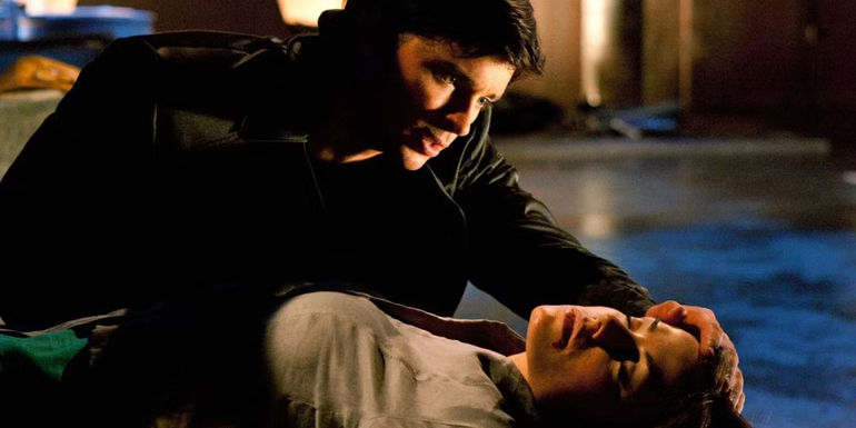 Clark Kent as The Blur checks on Lois Lane in Smallville