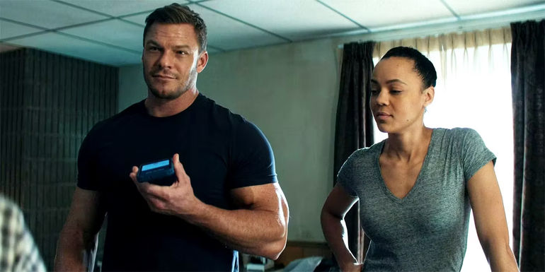 Alan Ritchson and Maria Sten in Reacher season 2, episode 4