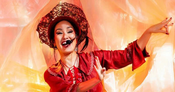 Cuộc thi "Chị đẹp đạp gió rẽ sóng": Hát hay hơn hay hội thao?