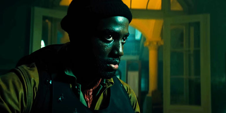 Shamier Anderson as Mr Nobody sweating in John Wick 4