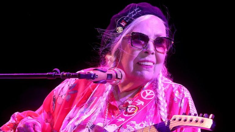 Joni Mitchell to Perform at the 66th Grammy Awards