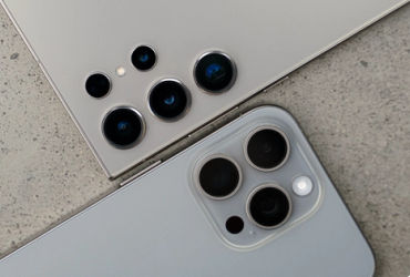 Galaxy S24 Ultra vs iPhone 15 Pro Max: Cuộc chiến zoom 5x