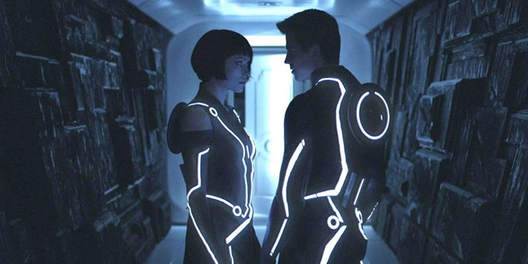 tron-legacy-sam-quorra-lit-up-suits
